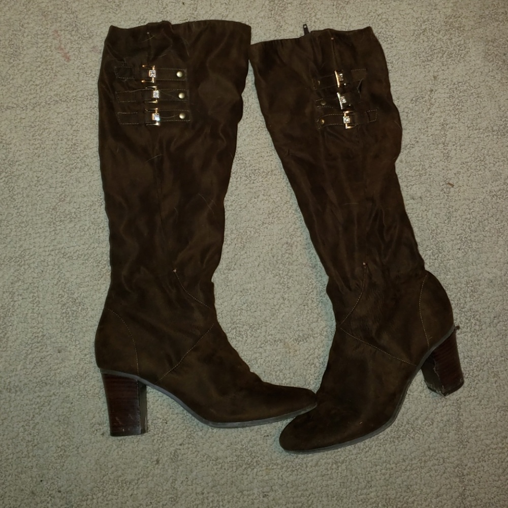 Kathy Van Zeeland knee high suede boots